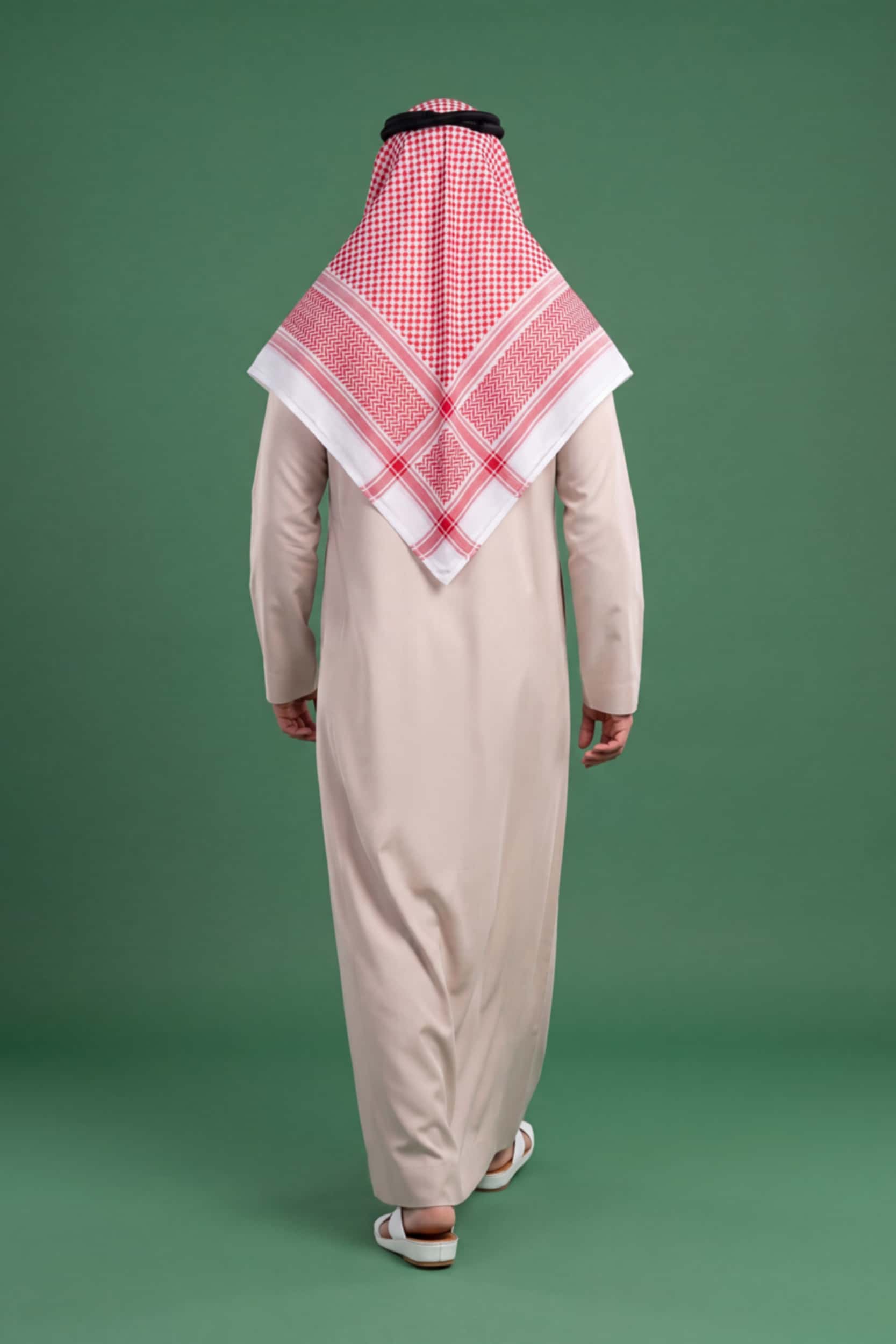 Pale pink Saudi Thobe 8