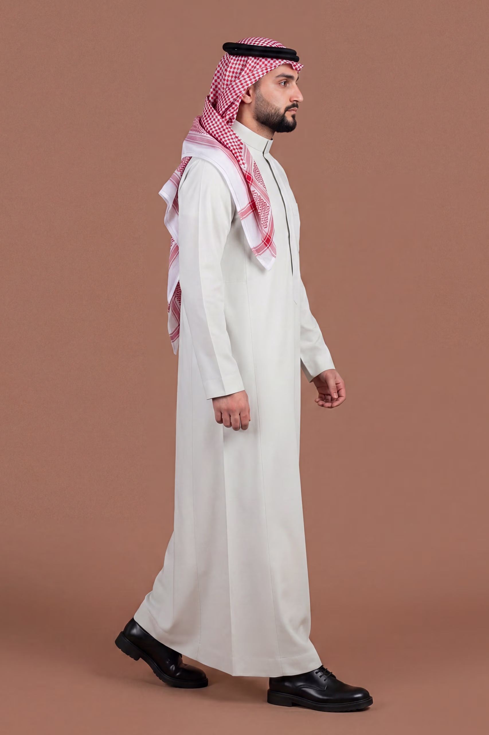 Soft White Saudi Thobe 9