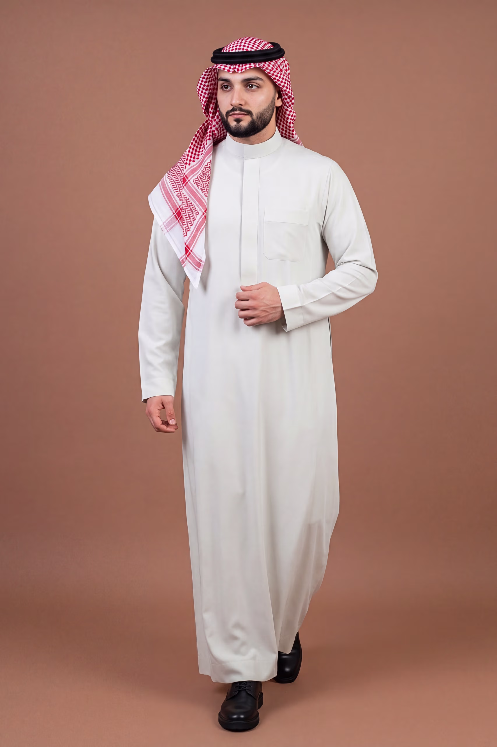 Soft White Saudi Thobe 5
