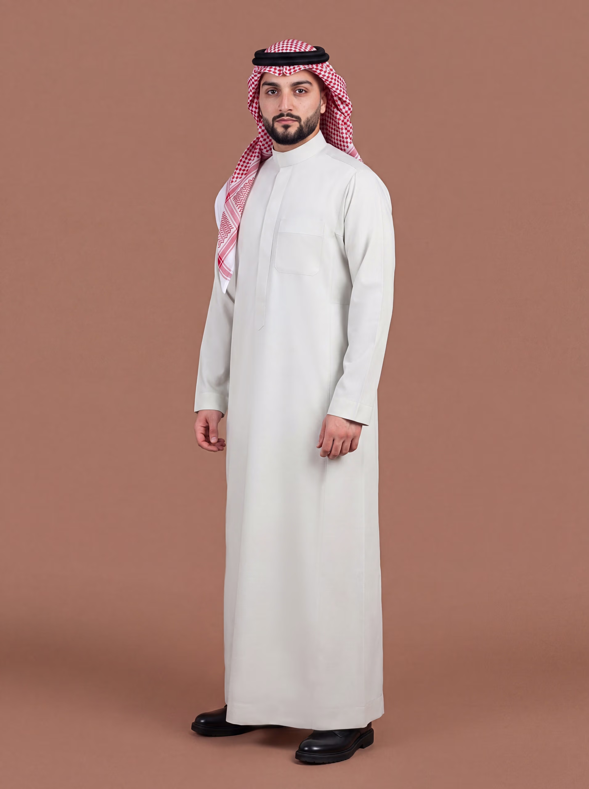 Soft White Saudi Thobe 3