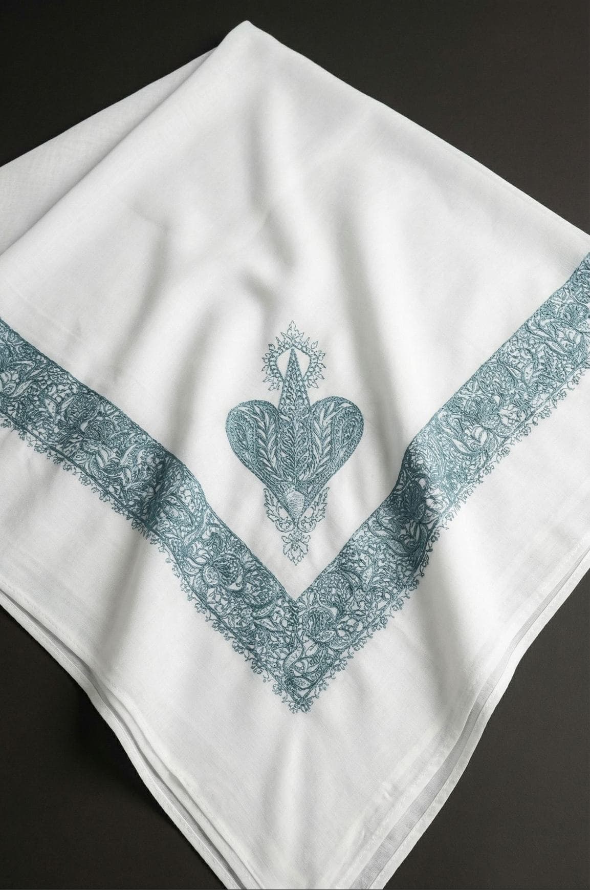 Soft White Arabic Shawl by Shabab Al Yola – Abu Dhabi thumbnail 4