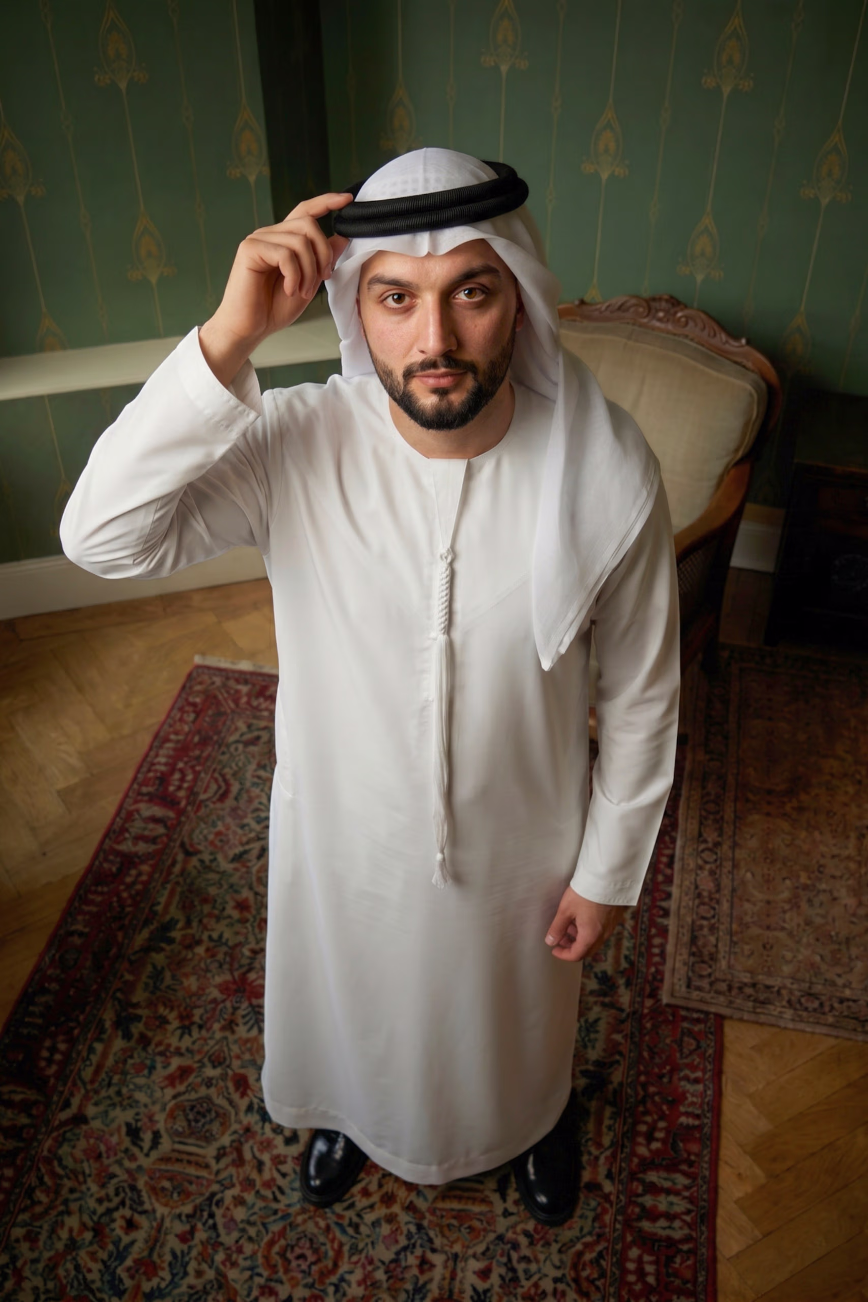 Luxury Off White Emirati Kandura 4