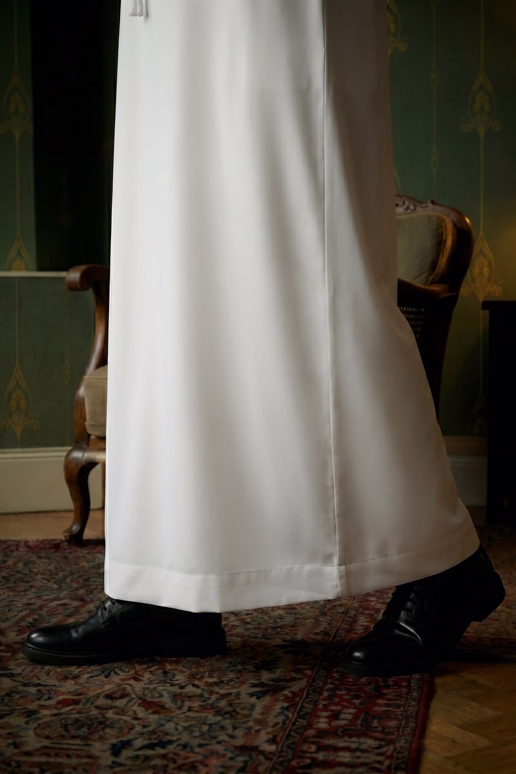 Luxury Off White Emirati Kandura 7
