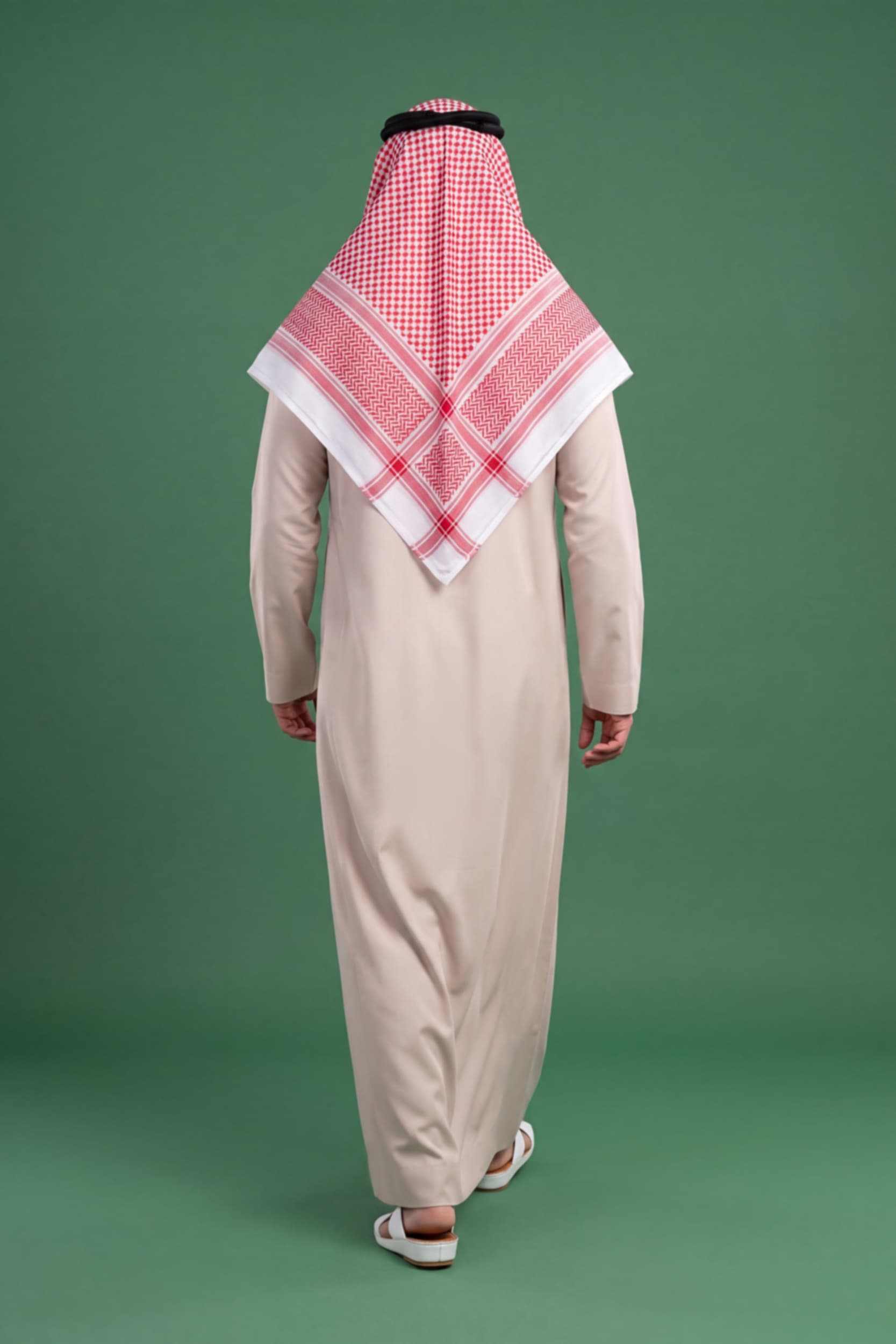 Pale pink Saudi Thobe