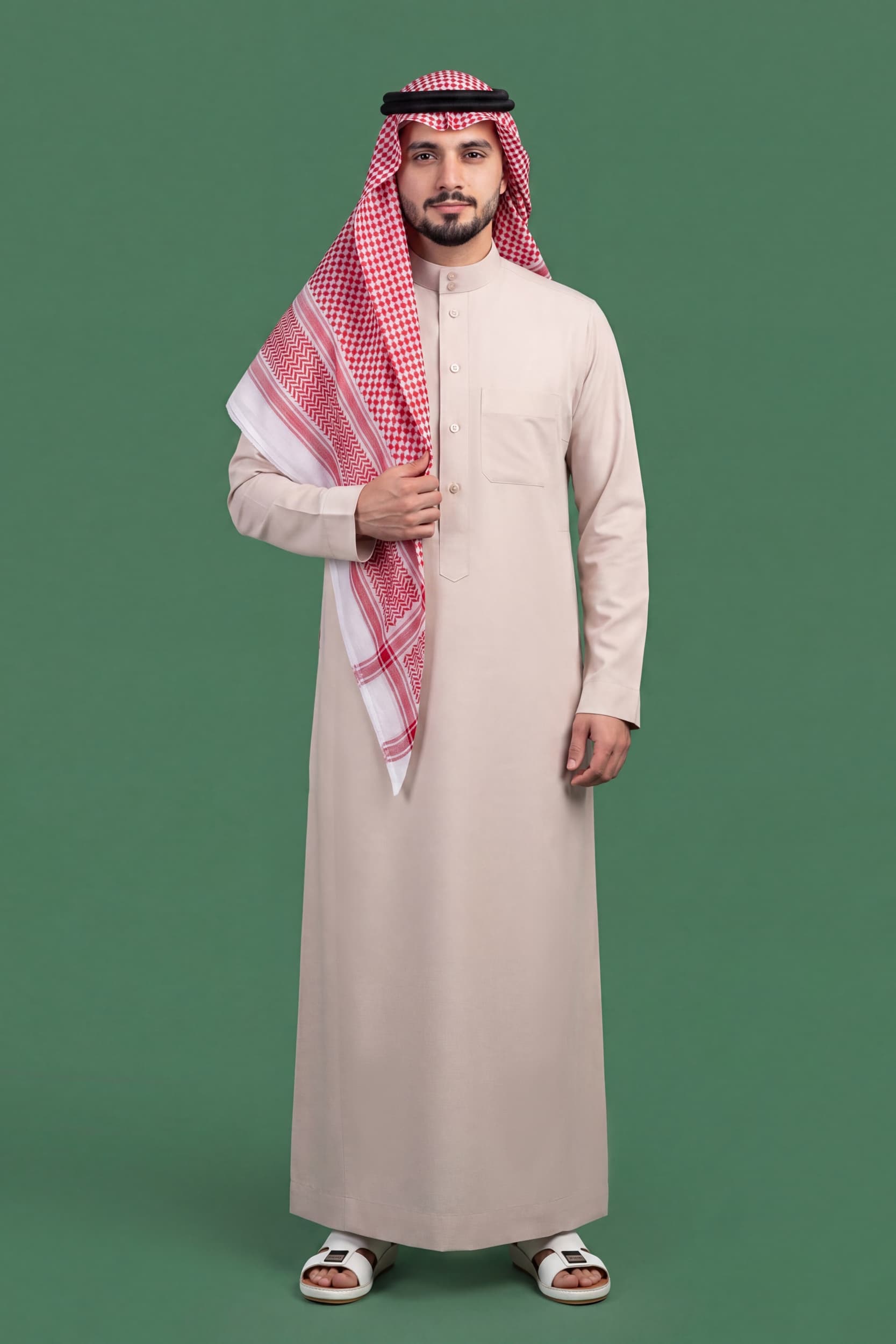 Pale pink Saudi Thobe