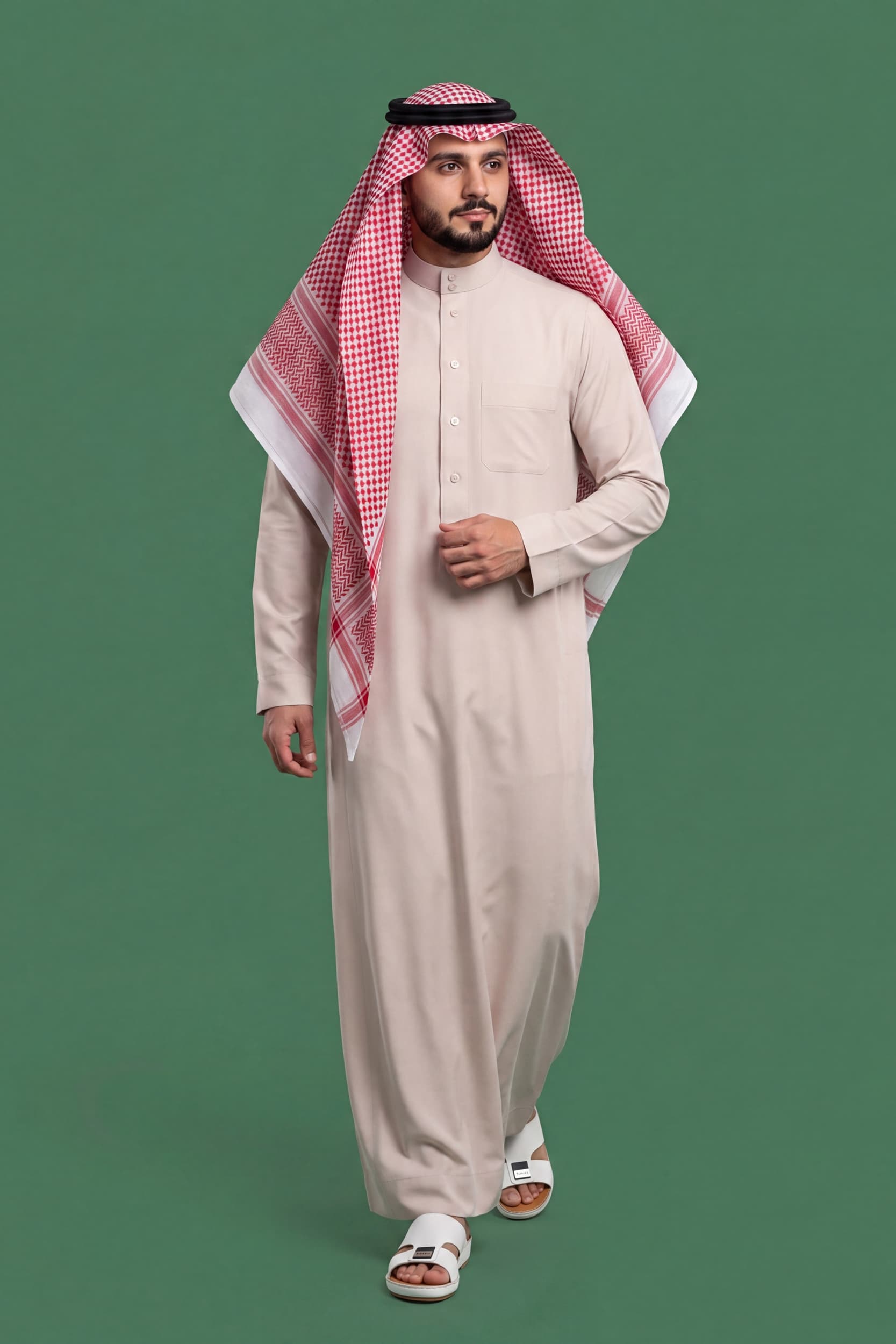 Pale pink Saudi Thobe
