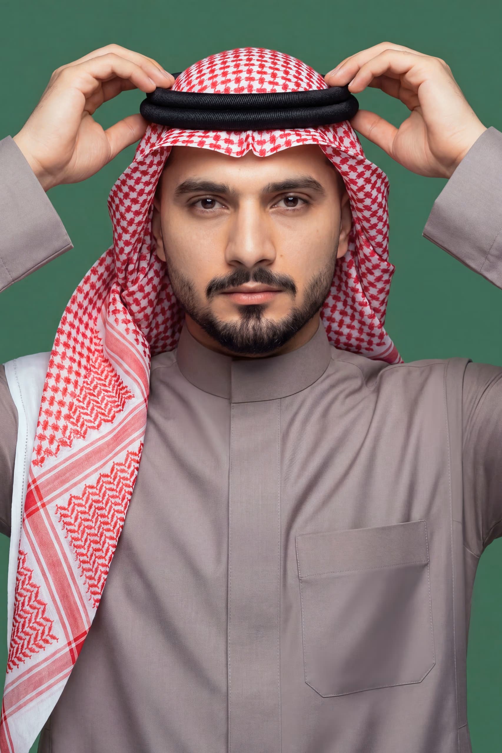 Pinkish Grey Saudi Thobe 2