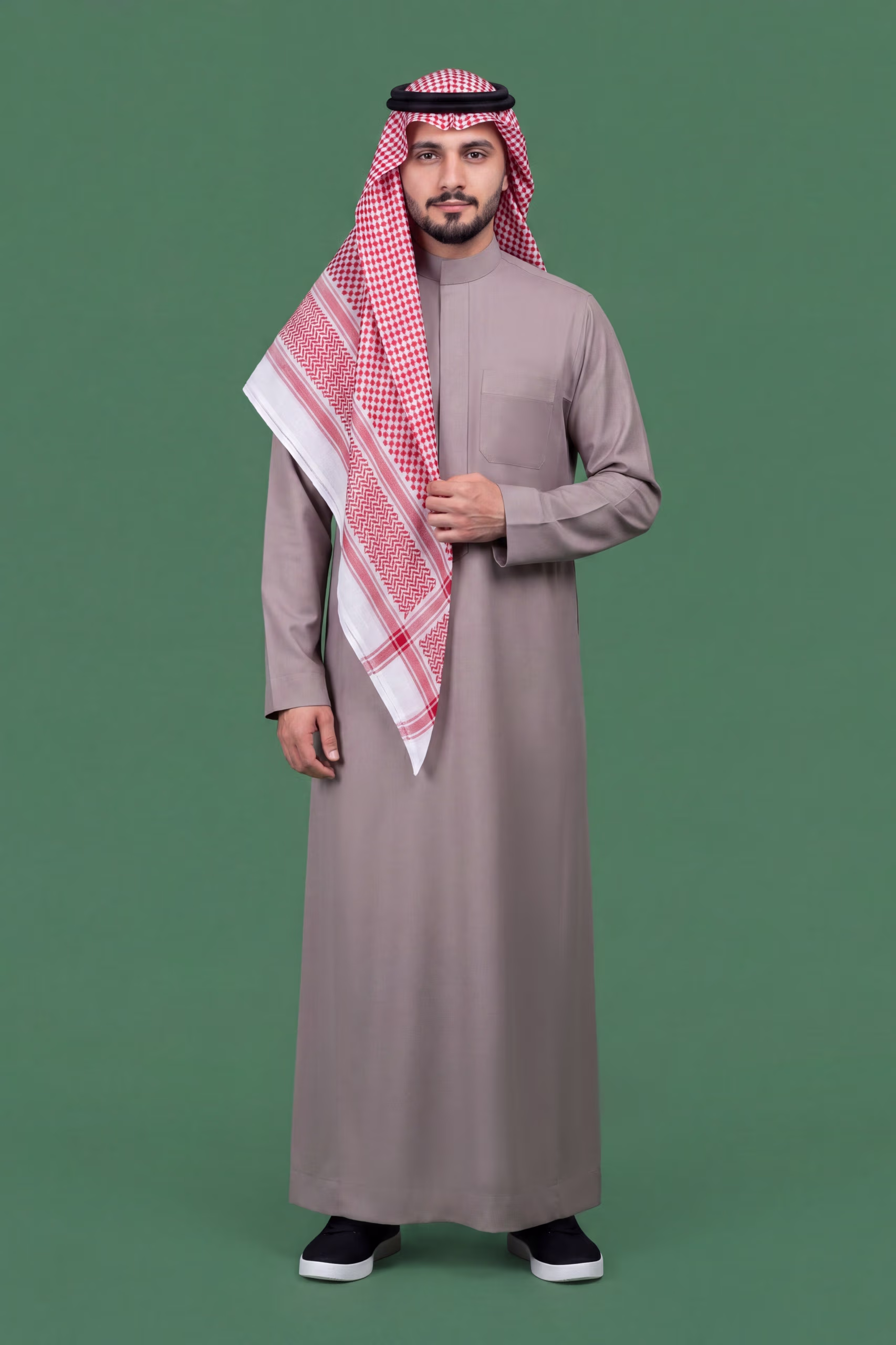 Pinkish Grey Saudi Thobe thumbnail 1