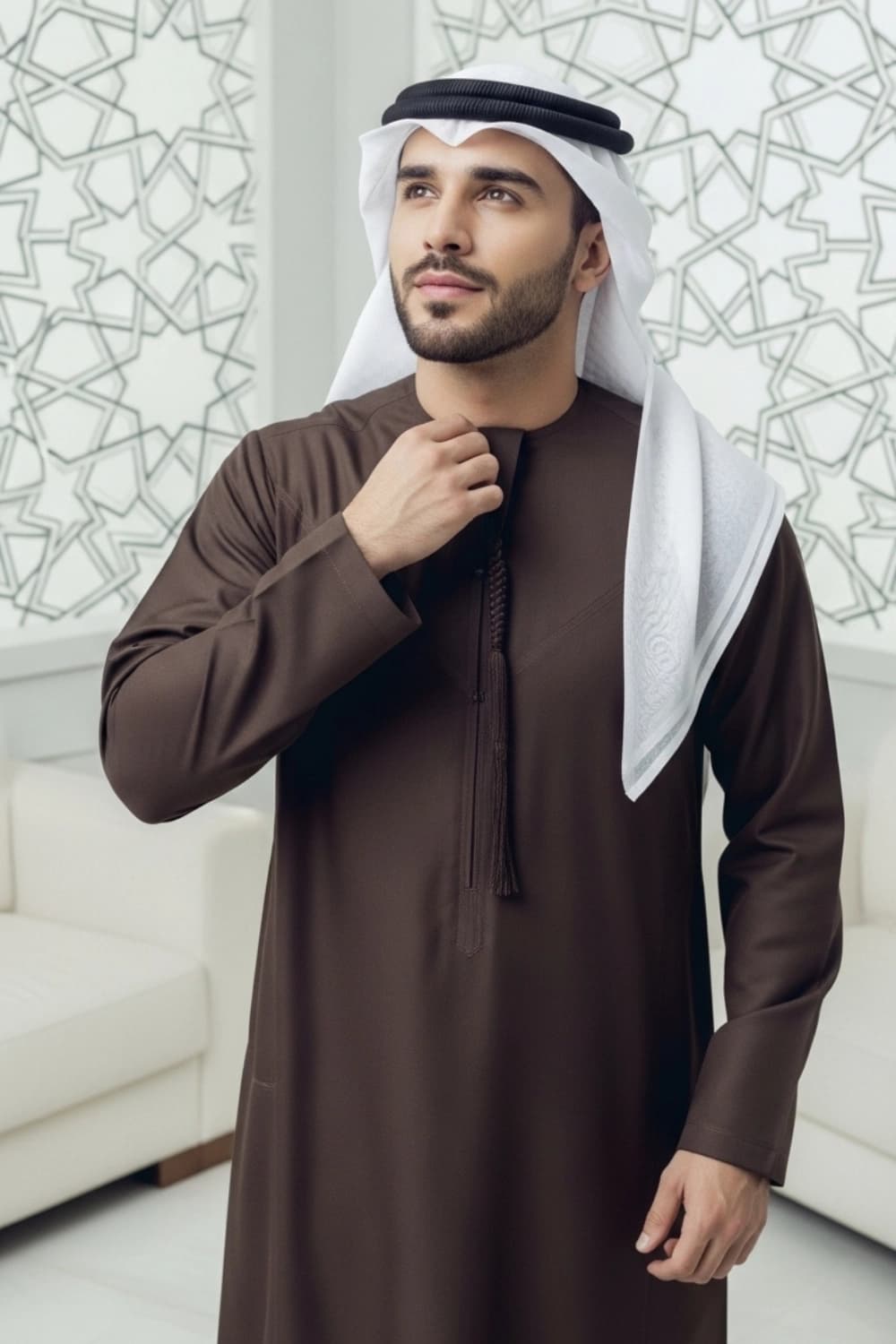 كندورة إماراتية شتوية بلون الشوكولاتة الداكنة | من شباب اليولة بقماش ياباني فاخر - إصدار ستيلا - 2