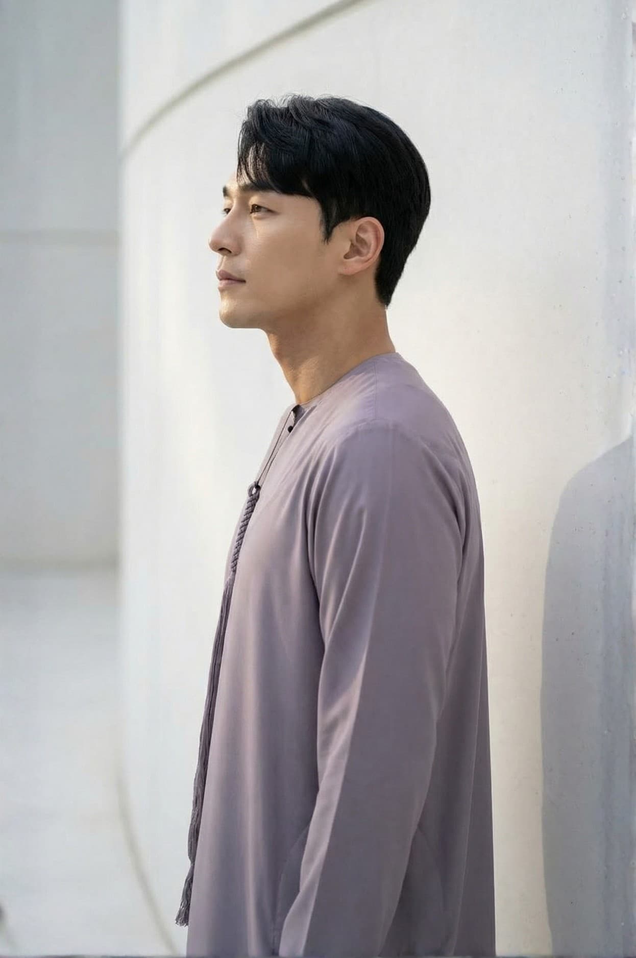 كندورة لافندر دخاني فاخرة | أزياء عربية فريدة للأجانب في الإمارات - 3